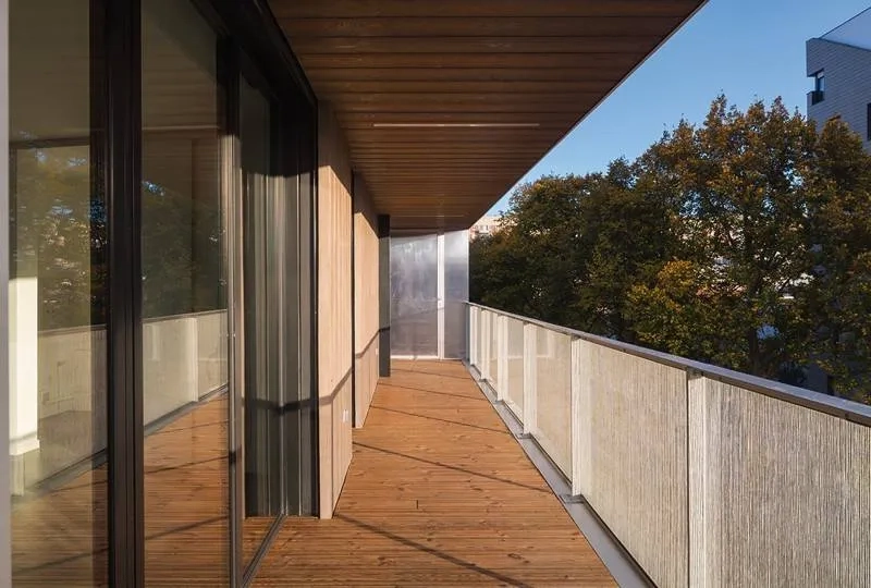 Les balcons offrent de généreuses surfaces extérieures.