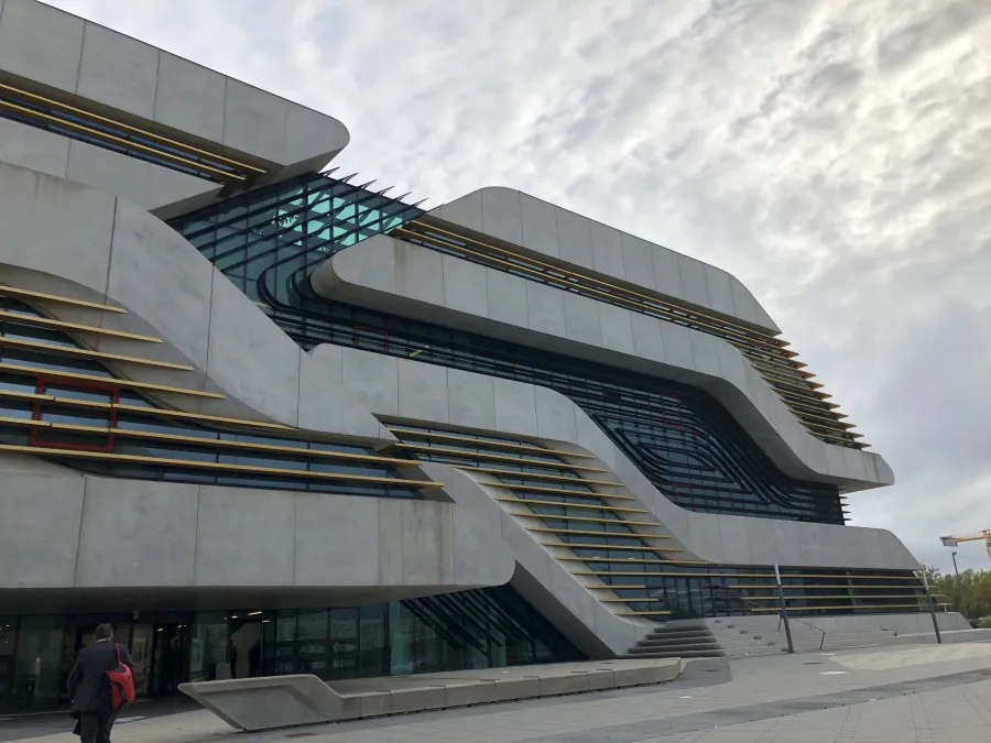 Pierre Vives. Montpellier (Zaha Hadid arch.)