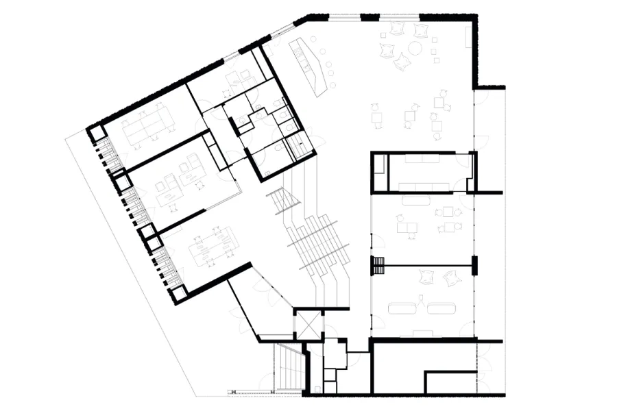 Plan de rez-de-chaussée 1. Accès depuis le parvis 2. Hall – Atrium 3. Salle polyvalente