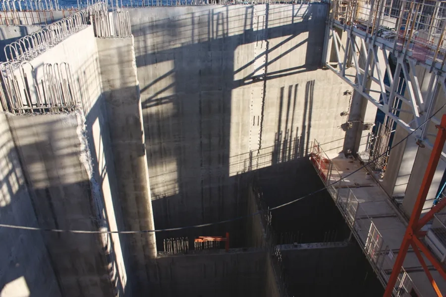 Vue de la future chambre Jarlan, dont la fonction est d’atténuer l’énergie des vagues. 