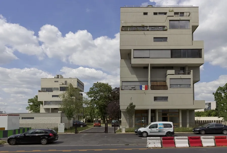 Les deux tours vues du boulevard Colonel Fabien.