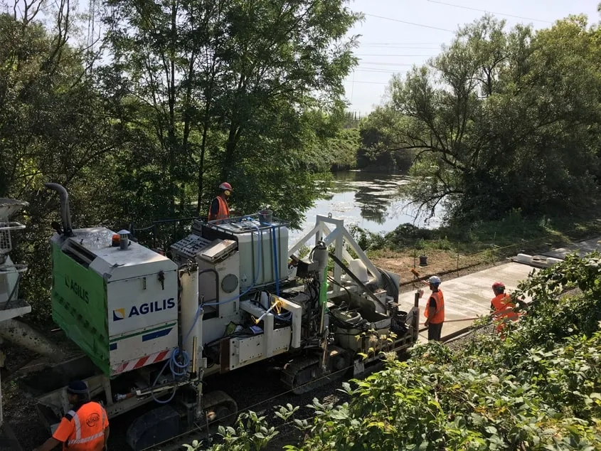 Le nouveau tronçon de la promenade cyclable Fil bleu des Berges de l’Orne en cours de réalisation.